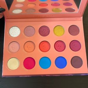 Lunar Beauty Strawberry Dream Palette